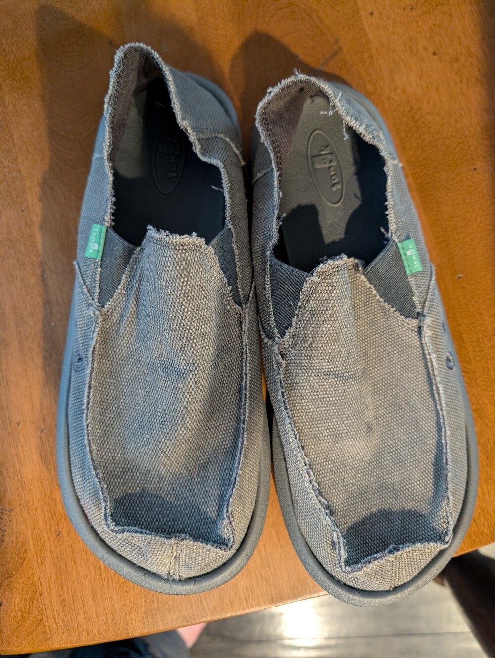 Mens Sanuk Vagabond Casual Slip-On Canvas Shoes in Gray